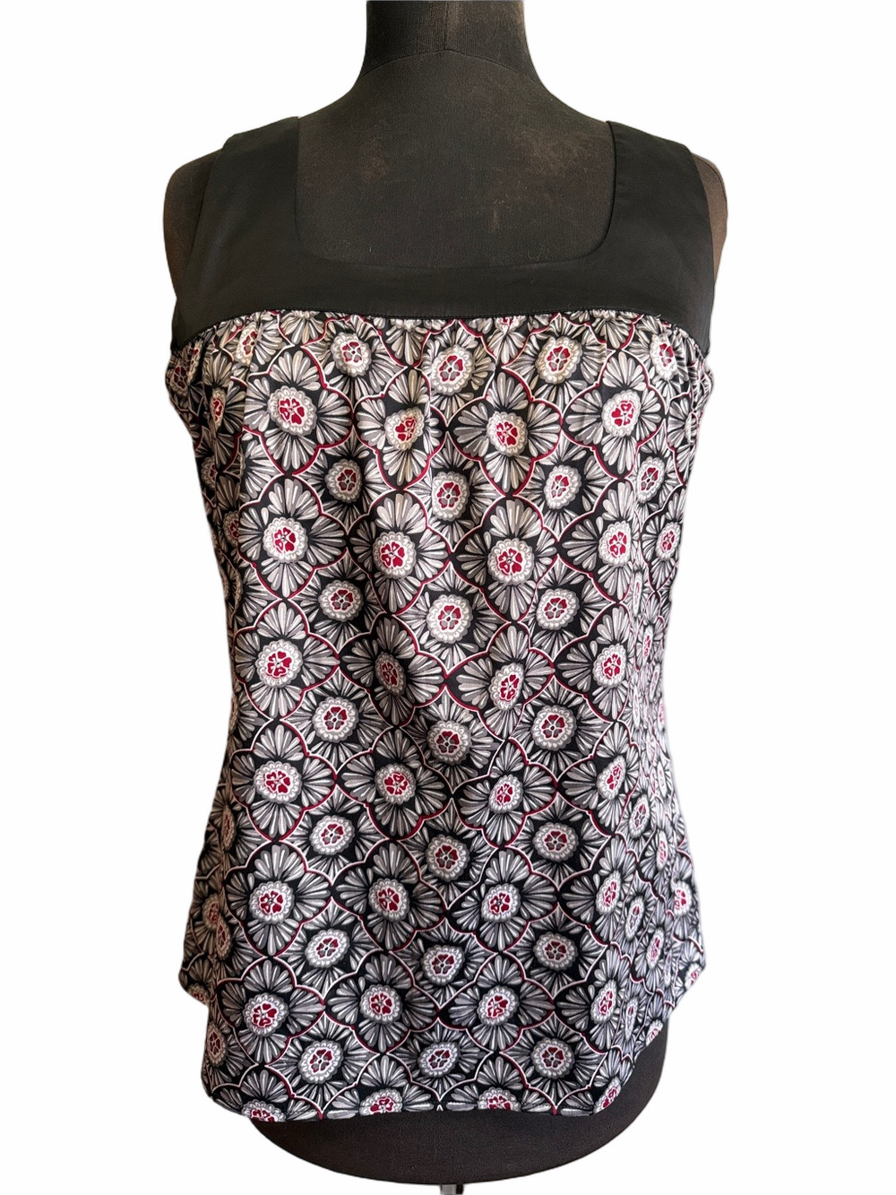 Reitmans Dressy Tank Top, Size Medium